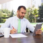 Contrat d’externalisation : les clauses à relire